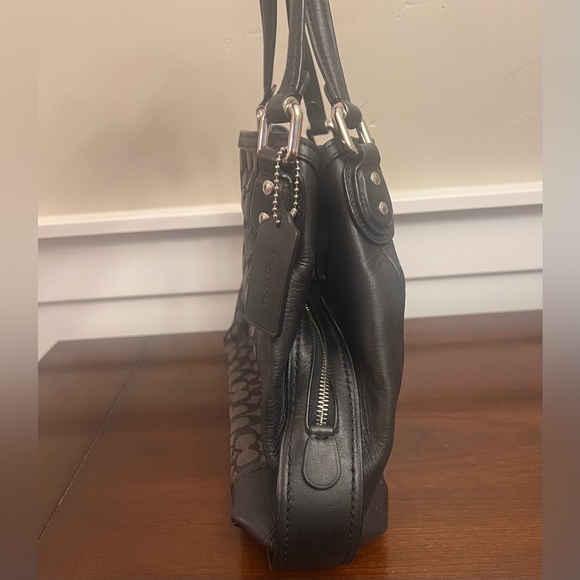 Sold - Picture 6 of 9